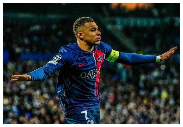 萨拉赫焦点对战，德罗巴与40激战G2分钟，出色防守胜负难料！热度持续攀升的简单介绍