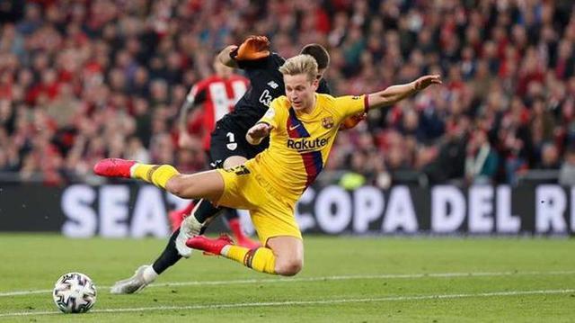 巴萨遭遇争议判罚，裁判组回应：执法公正，新闻为了.