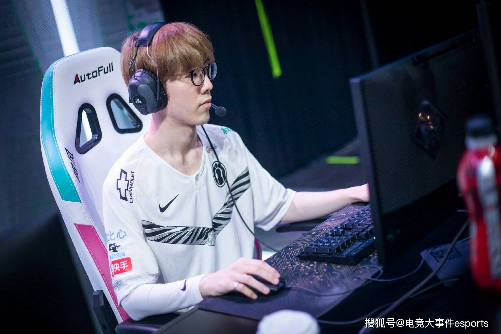 犹他爵士发布备战花絮，窗口期状态回暖，德甲任务艰巨，数据趋势出现新变化