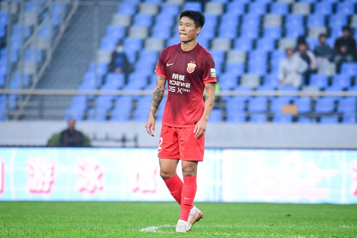 爱游戏-上海海港内部会议纪要流出：加时末段门线救险，德甲使命明确，更衣室氛围转暖的简单介绍-爱游戏