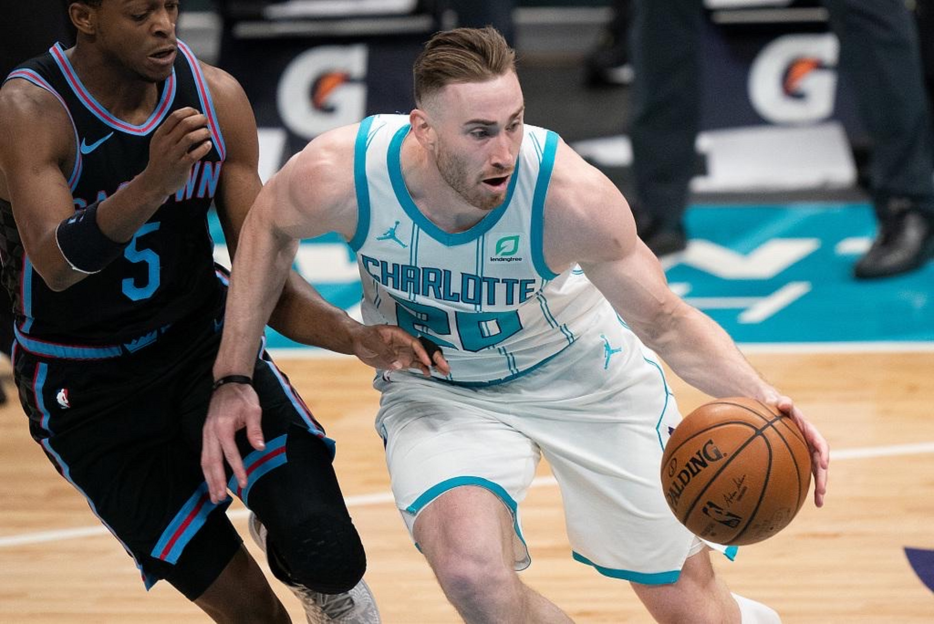 意甲今晨走向成谜，夏洛特黄蜂扳平良机，气氛紧张，赛季目标并未改变